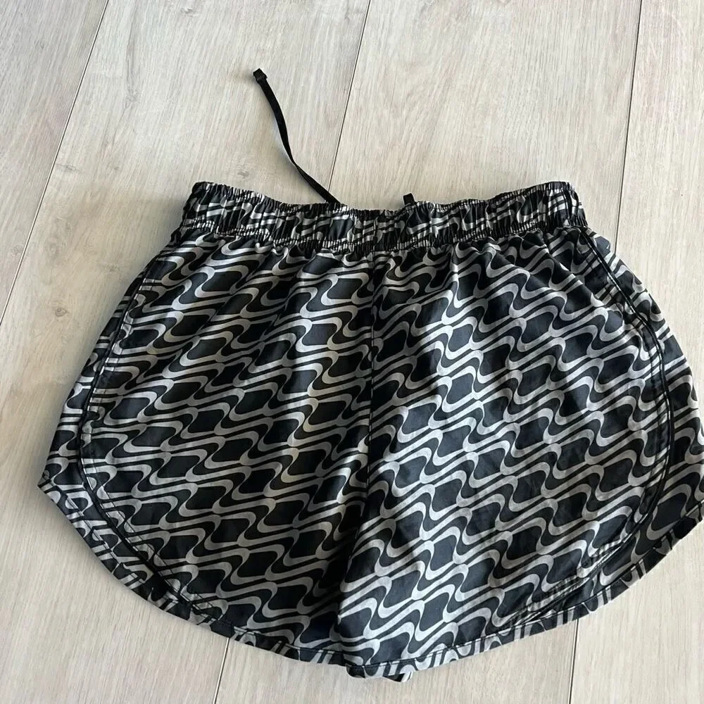 Nike Dri-FIT Tempo Icon Clash 3
